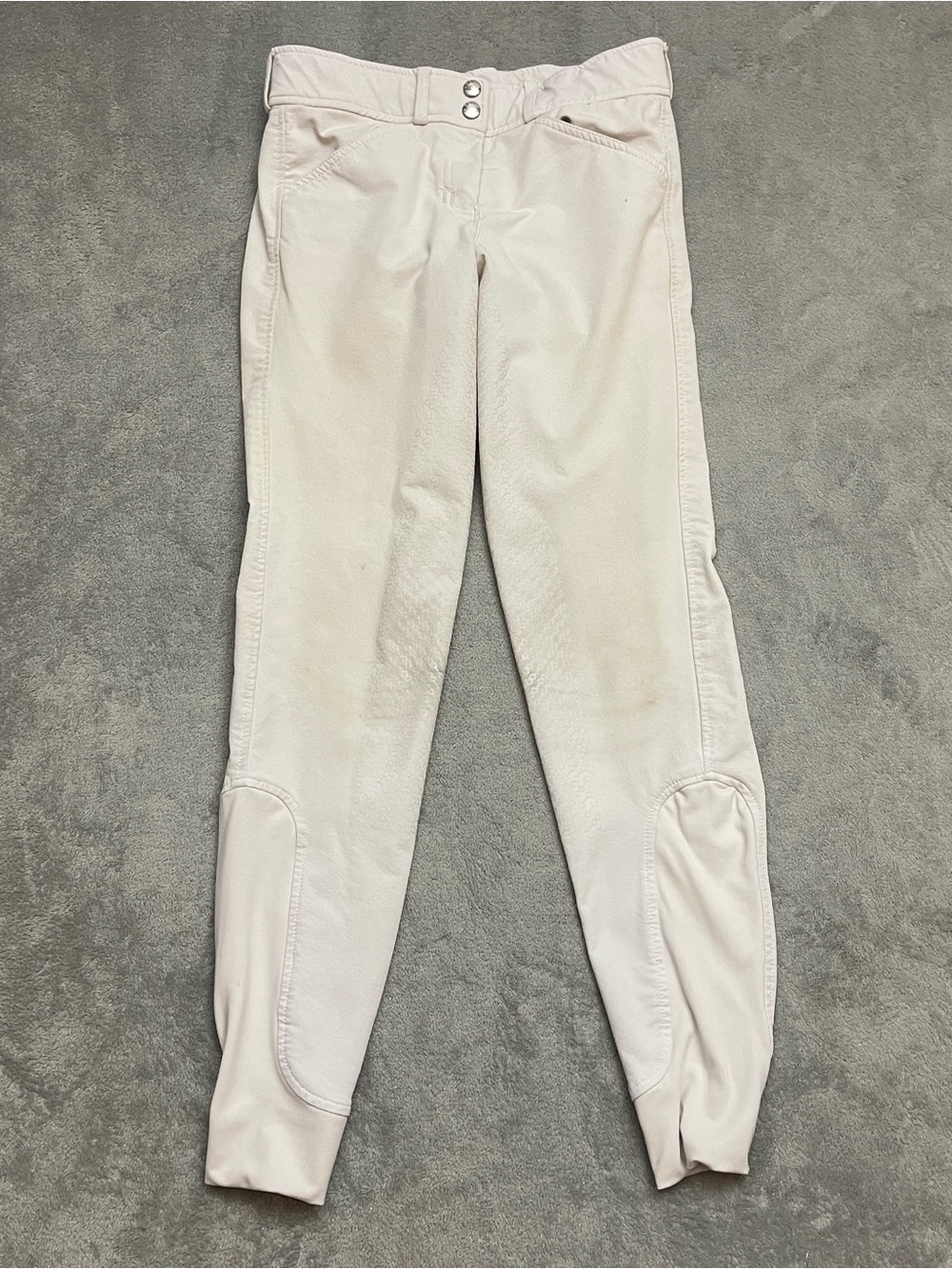 Dover Saddlery Women’s 24 White Wellesley Tech Nova Full-Seat Breech Pants